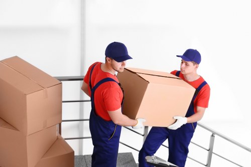 Removals van service moving belongings in South Kensington street