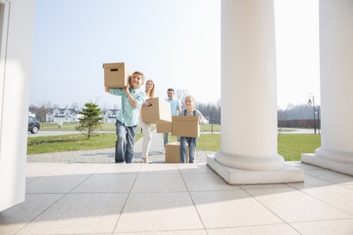 Local moving van for flats and offices in South Kensington